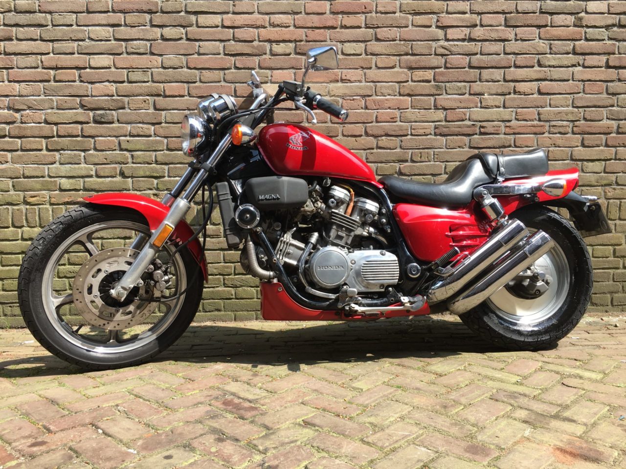 Honda super magna